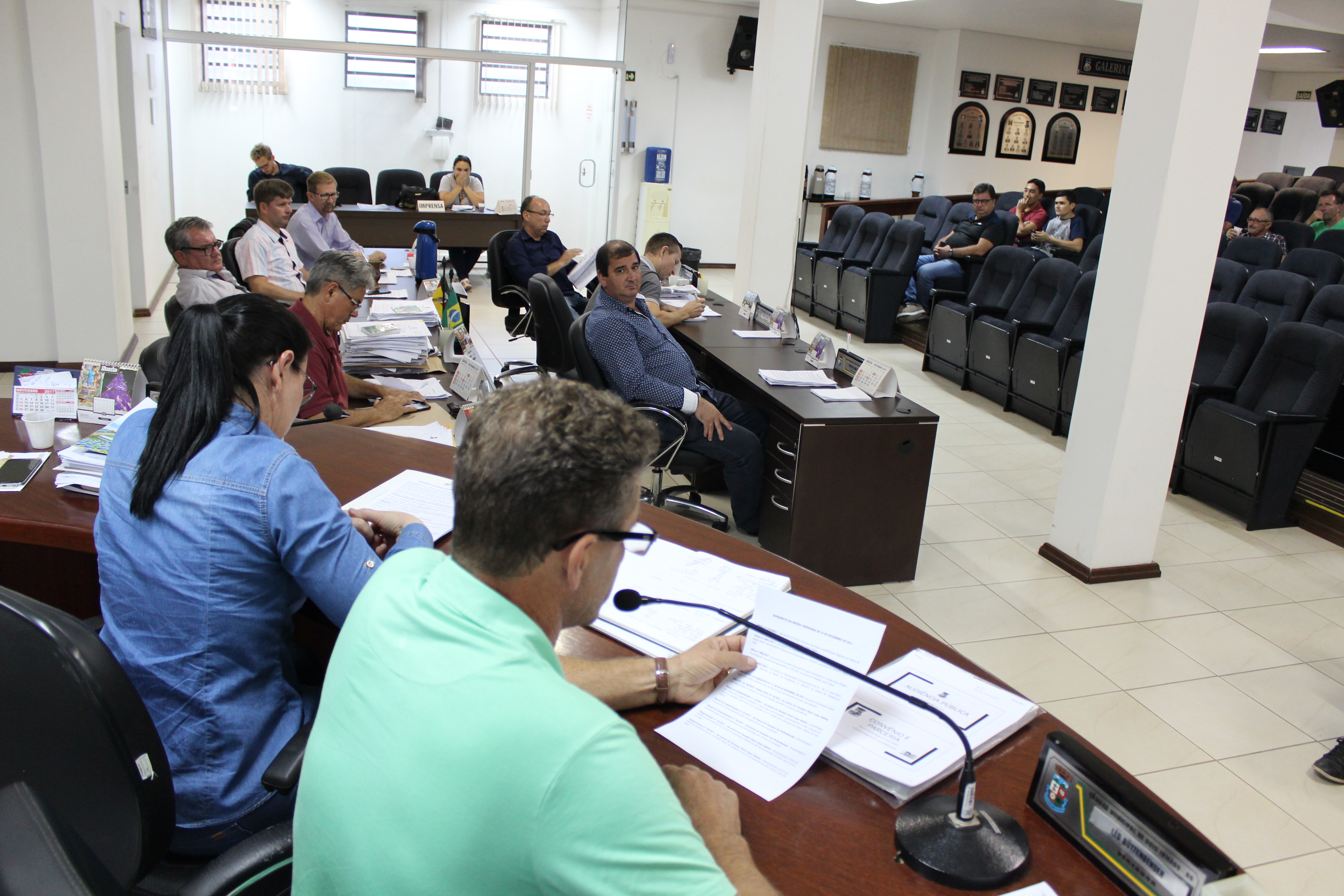 Aprovação de 01 Projeto de Lei Legislativo na sessão ordinária do dia 13 de novembro.