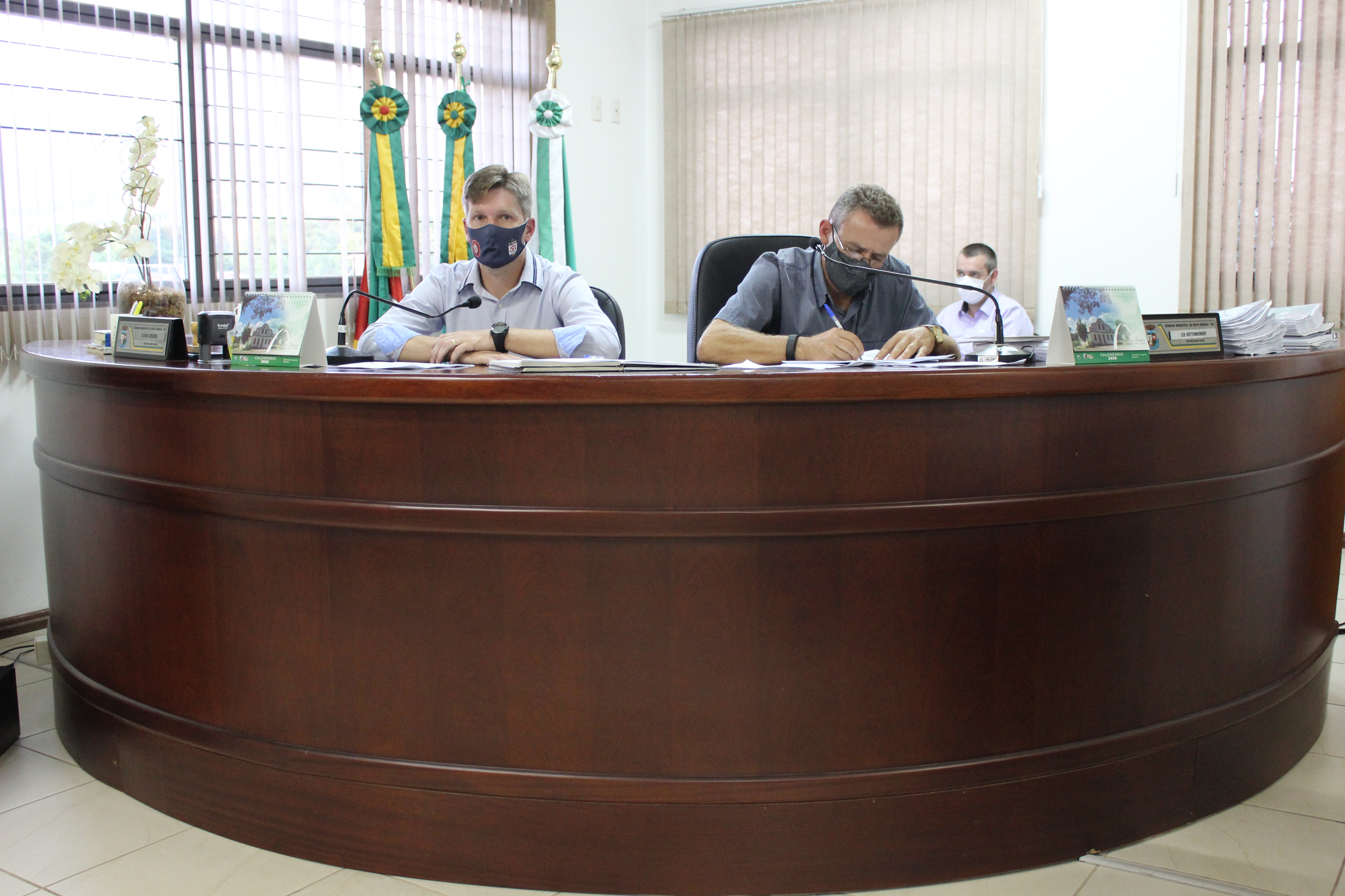 Aprovação de 04 Projetos na sessão ordinária do dia 07 de dezembro.