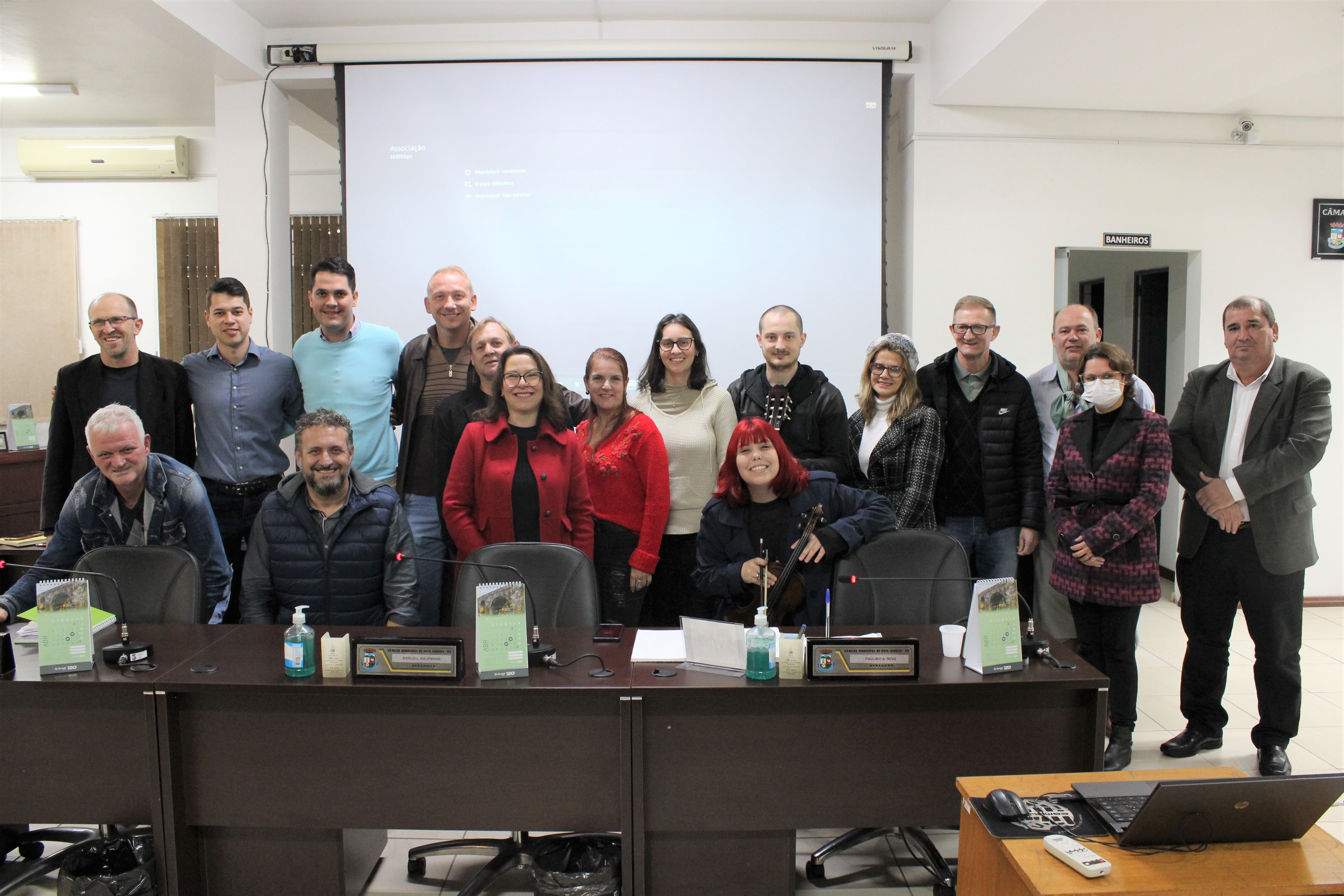 Escola de Música Caxias Ensemble de Dois Irmãos se apresenta no Poder Legislativo