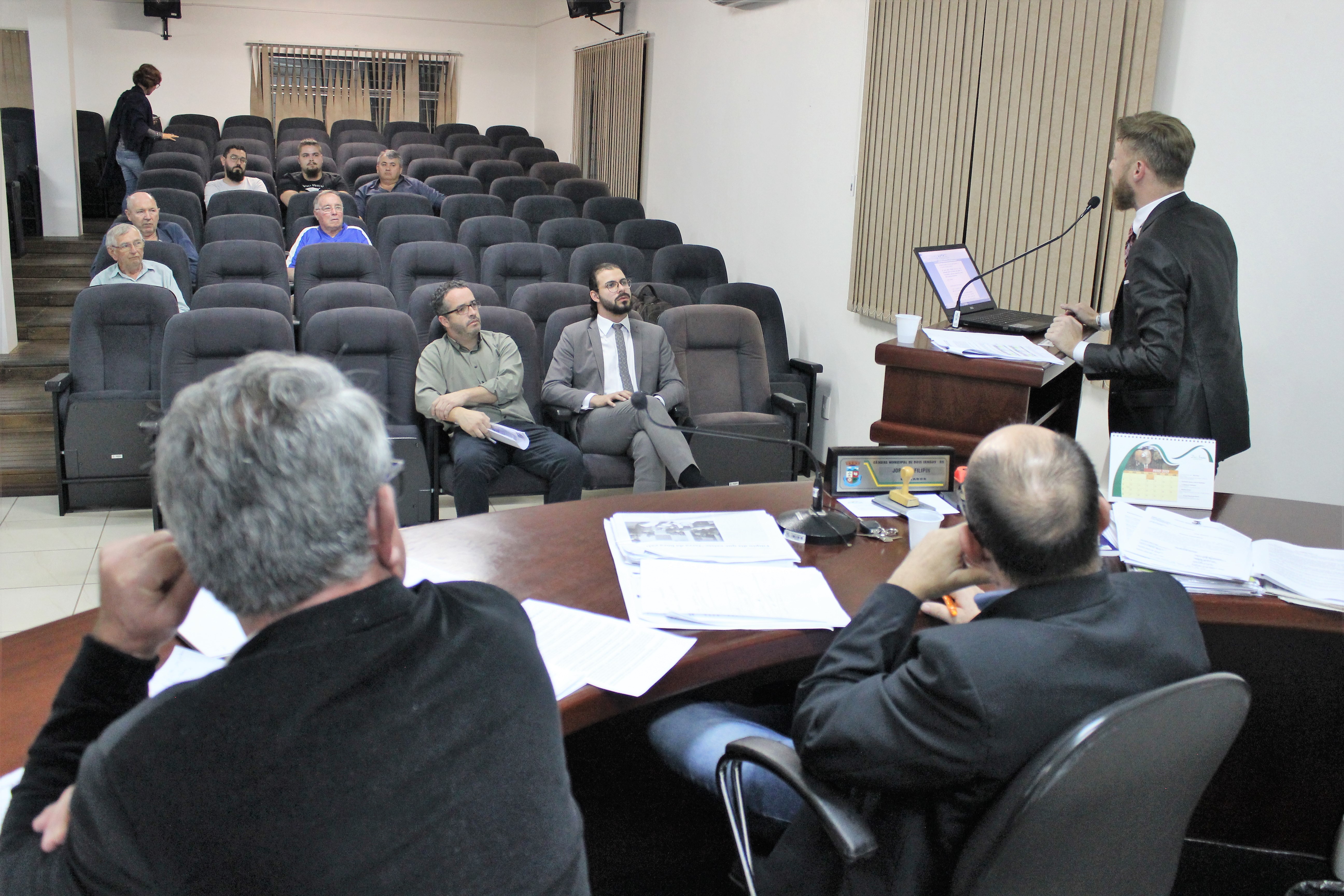 Tribuna Popular: Pronunciamento referente a questões da CPI do Hospital São José/ISEV.